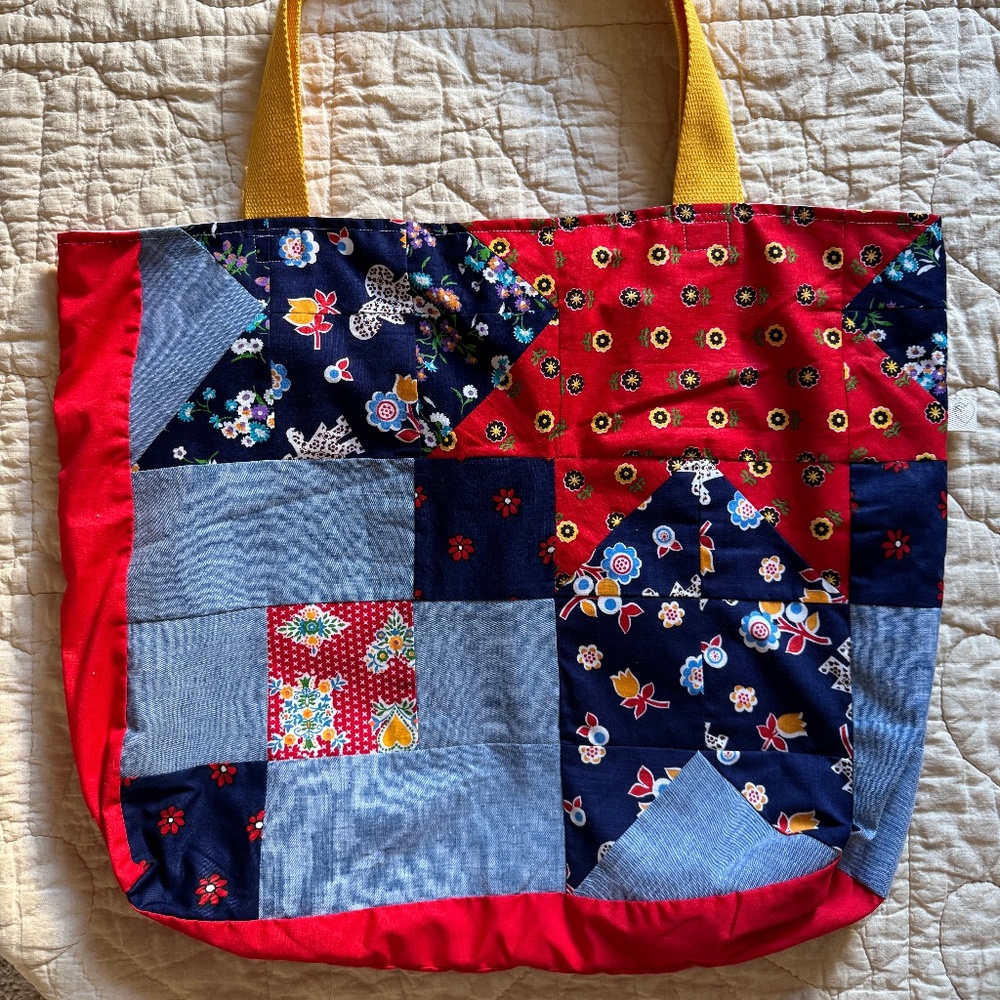 Handmade Vintage Patchwork Tote Bag 21"x17" Muslin Lined - Sew Loved 🧵🪡 - Picture 2 of 13